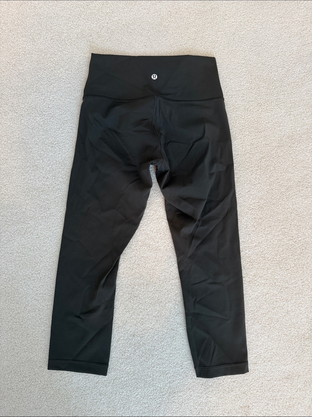 lululemon athletica dark green Capri Leggings Size 6